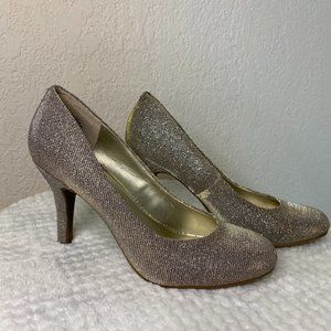 Kellly & Katie Gold/Silver Round Toe Heels